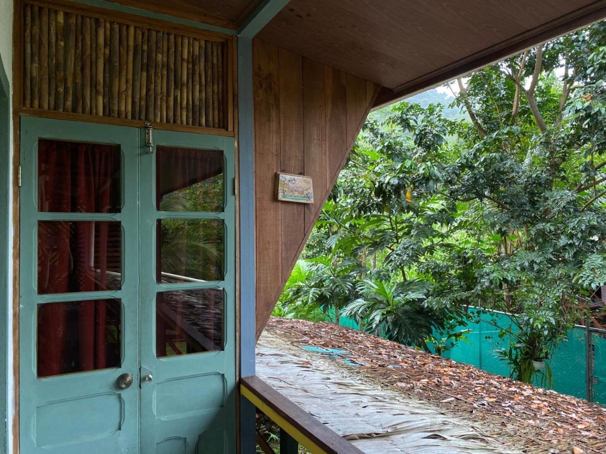 Organico Punta Riel Hotel Кахуита Екстериор снимка