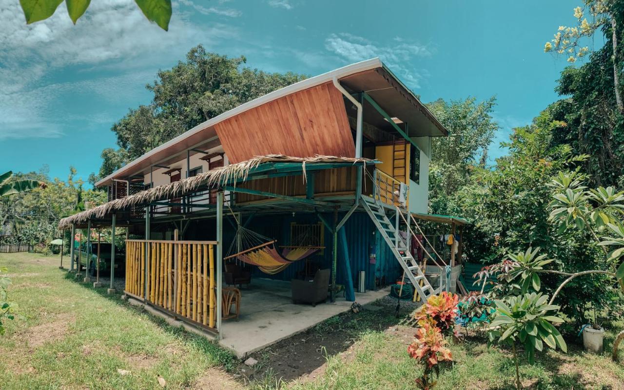 Organico Punta Riel Hotel Кахуита Екстериор снимка