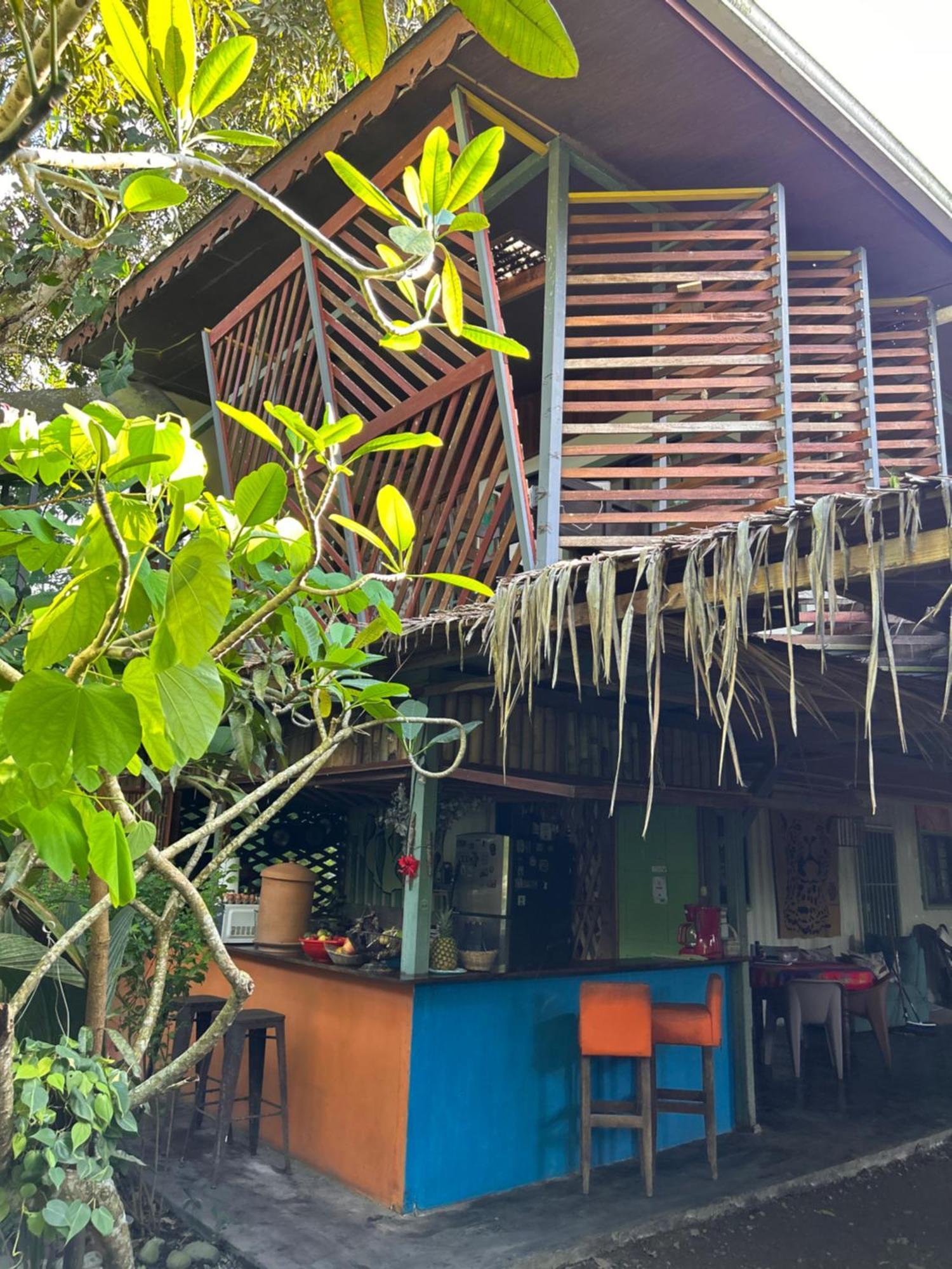 Organico Punta Riel Hotel Кахуита Екстериор снимка