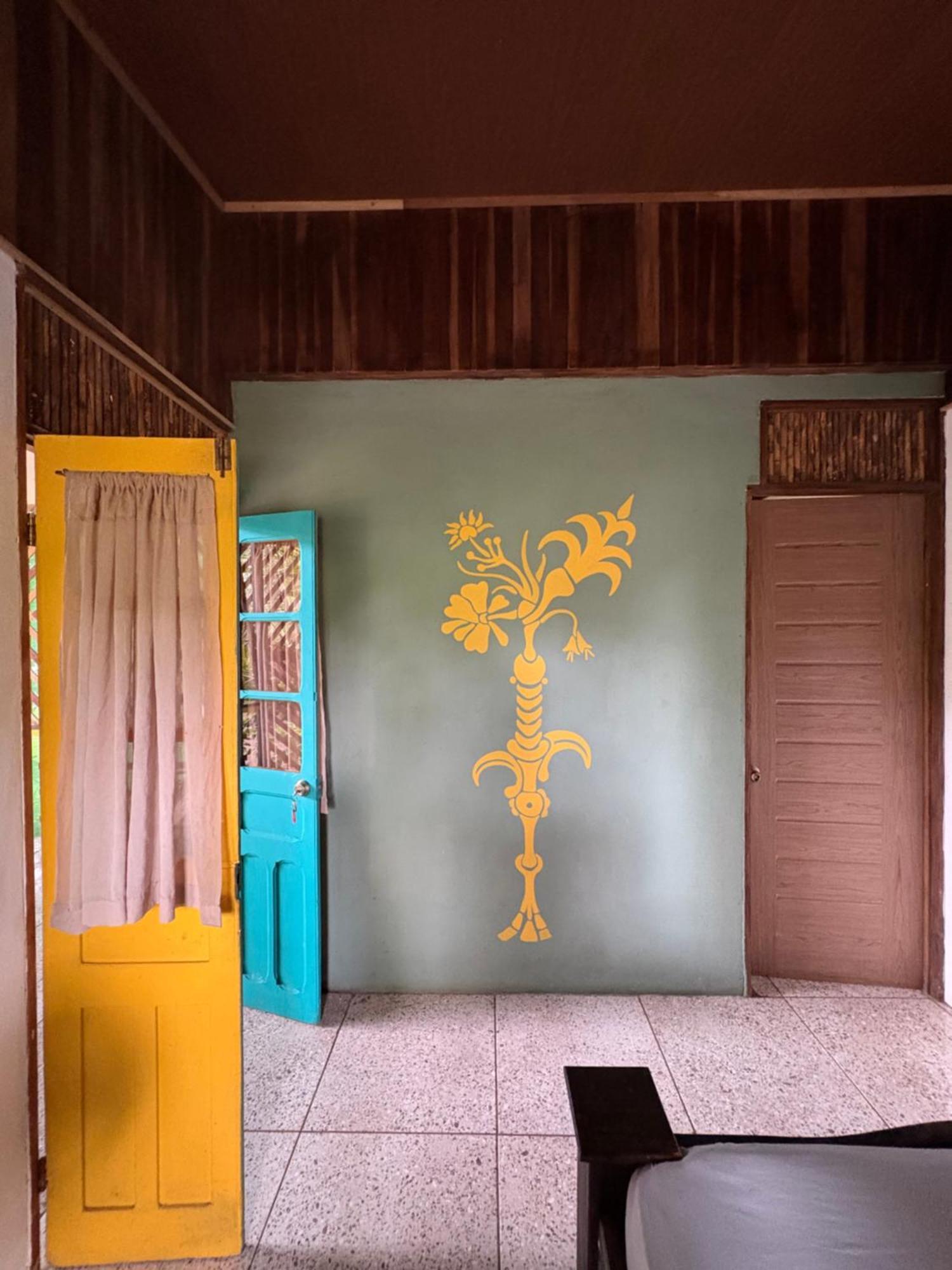 Organico Punta Riel Hotel Кахуита Екстериор снимка
